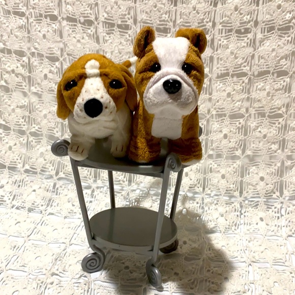 American Girl Dogs & Table. Bulldog & Dachshund. . - Picture 16 of 16